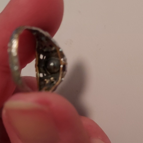 Silver Tone Filigree Style Ladies Ring - Picture 4 of 10